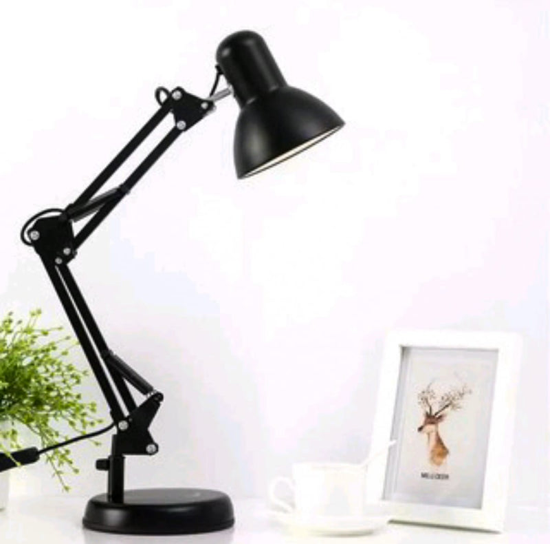 Luminária Articulável de Mesa