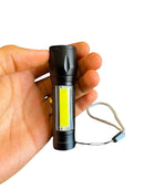Mini Lanterna LED Recarregável