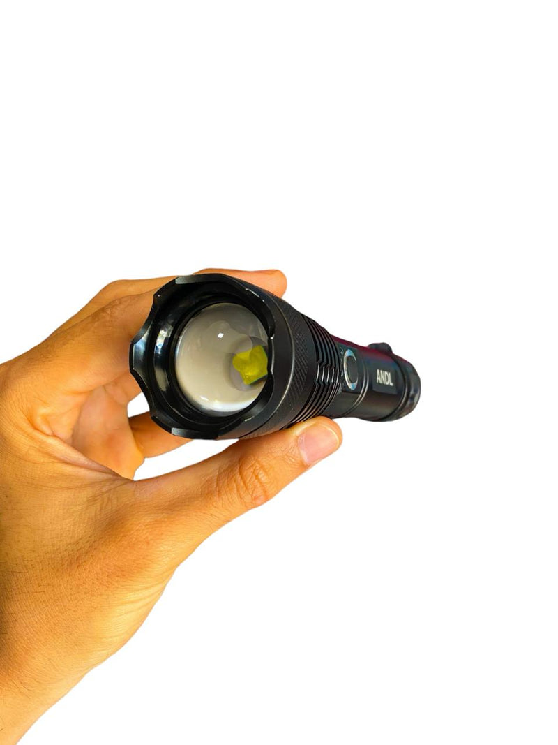 Lanterna Recarregável LED T9